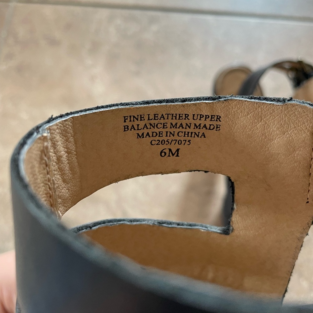 Splendid Leather Strappy Heel (6) - Picture 3 of 5